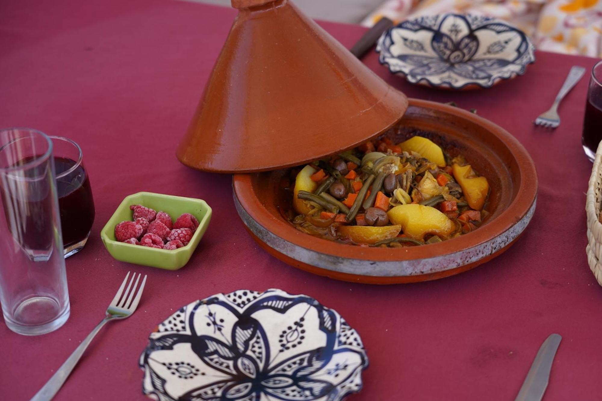 Waves Hunter Surf House Bed & Breakfast Agadir Eksteriør bilde