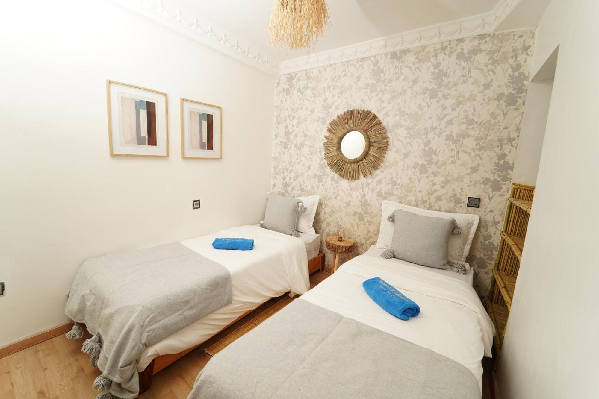 Waves Hunter Surf House Bed & Breakfast Agadir Eksteriør bilde