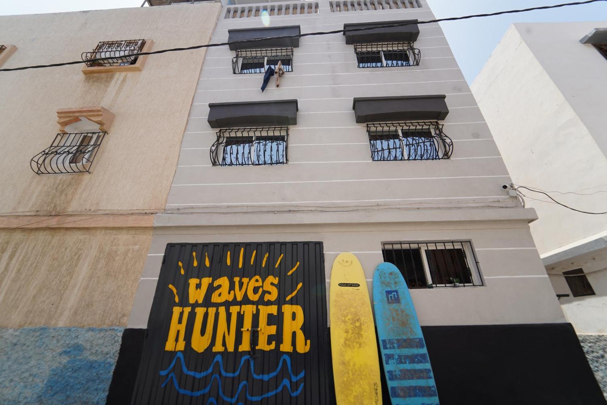 Waves Hunter Surf House Bed & Breakfast Agadir Eksteriør bilde