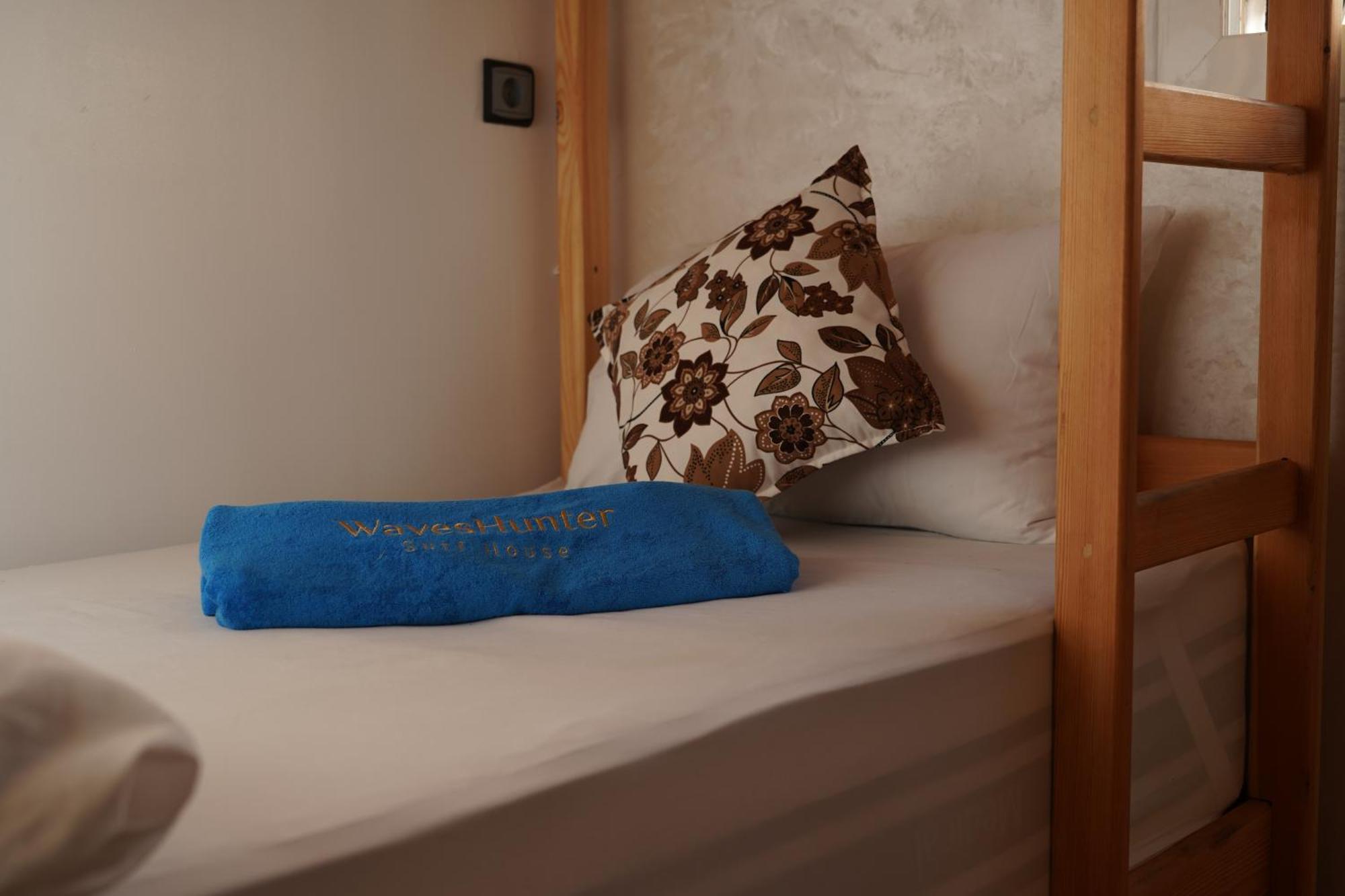 Waves Hunter Surf House Bed & Breakfast Agadir Eksteriør bilde