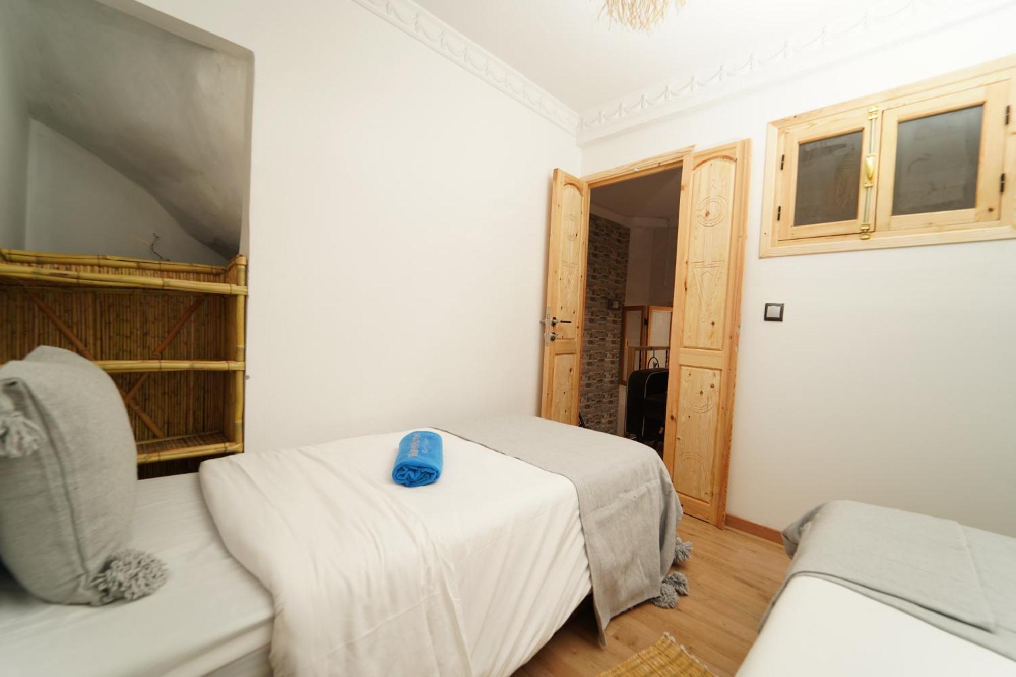 Waves Hunter Surf House Bed & Breakfast Agadir Eksteriør bilde