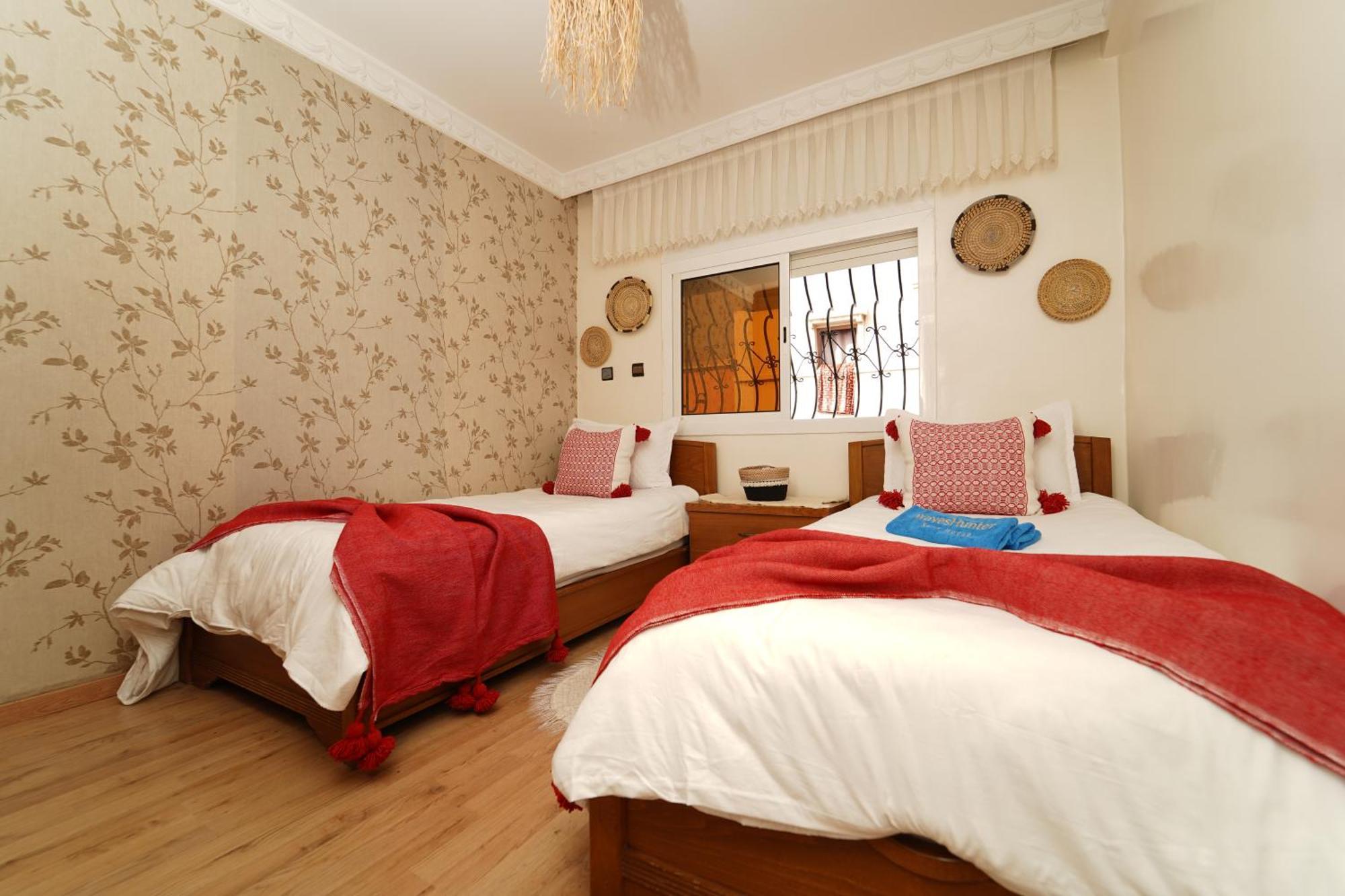 Waves Hunter Surf House Bed & Breakfast Agadir Eksteriør bilde