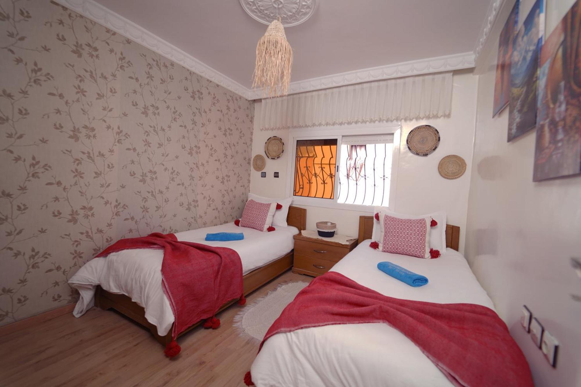 Waves Hunter Surf House Bed & Breakfast Agadir Eksteriør bilde