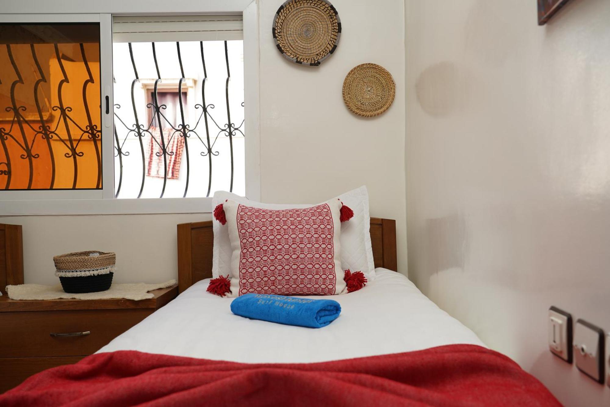 Waves Hunter Surf House Bed & Breakfast Agadir Eksteriør bilde