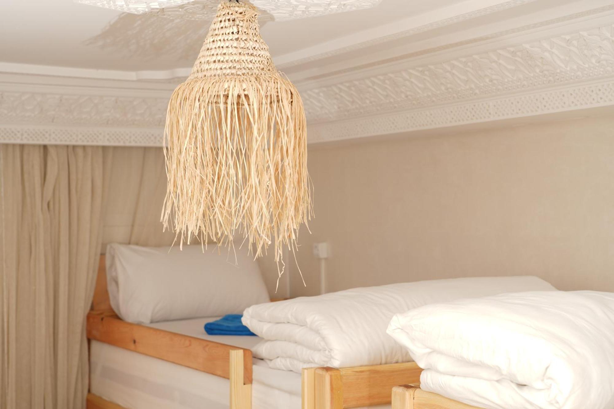 Waves Hunter Surf House Bed & Breakfast Agadir Eksteriør bilde